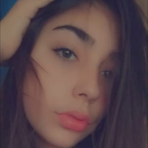 Meet your Posher, Beatriz